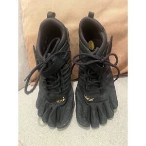 Vibram Five Fingers Shoes V-Trail Black 17M6601 Men's Size 10.5-11 EU 44